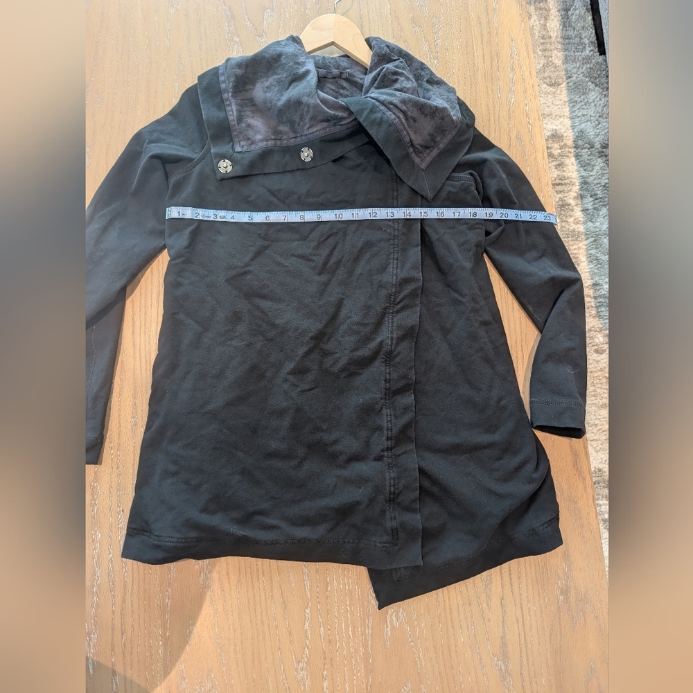 Lululemon Savasana Wrap - Black Women's Jacket